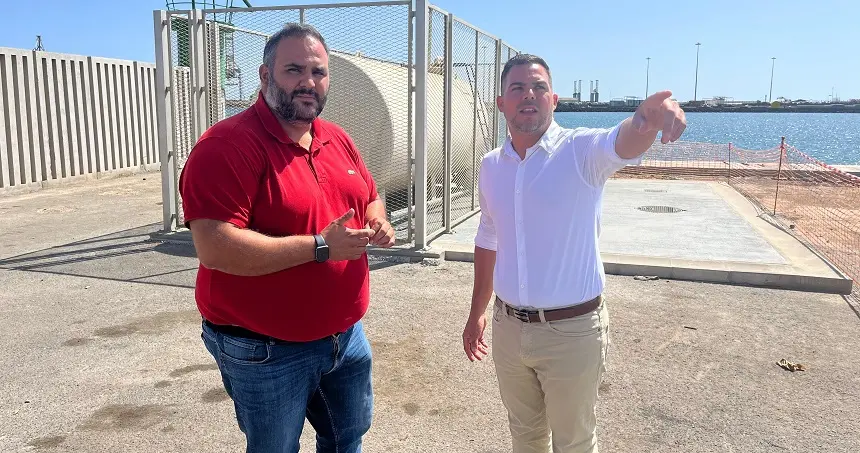 El vicepresidente, Jacobo Medina, y el consejero de Pesca, Samuel Martín