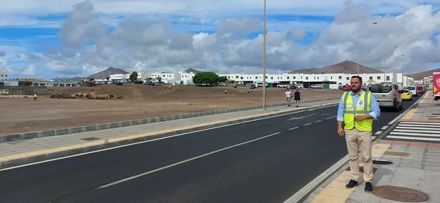 Calle Tenderete en Argana Alta. El alcalde de Arrecife informa que está en licitación las obras del nuevo alumbrado público de esta vía
