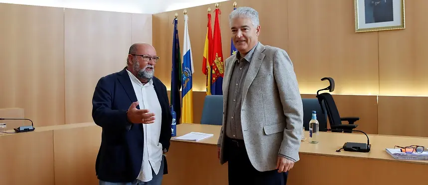 Nicolás Saavedra junto a José Juan Cruz.