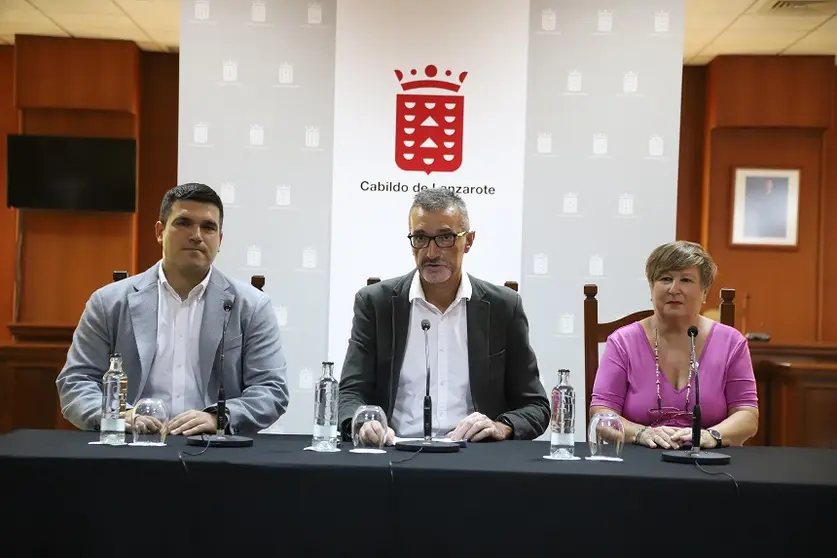 PRESENTACIÓN CONGRESO SOCIEDAD CANARIA DE GERIATRÍA Y GERONTOLOGÍA (3)