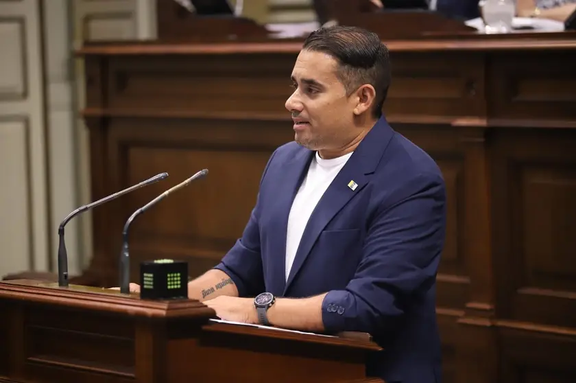 Yoné Caraballo.