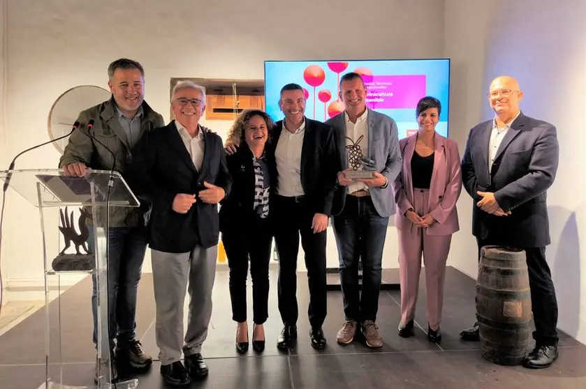 Entrega Galardón Vitinicultura Sostenible CRDO 3