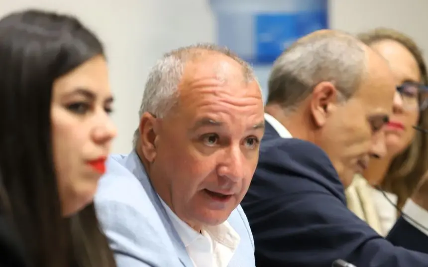 Luis Campos, portavoz parlamentario de Nueva Canarias-Bloque Canarista (NC-BC).