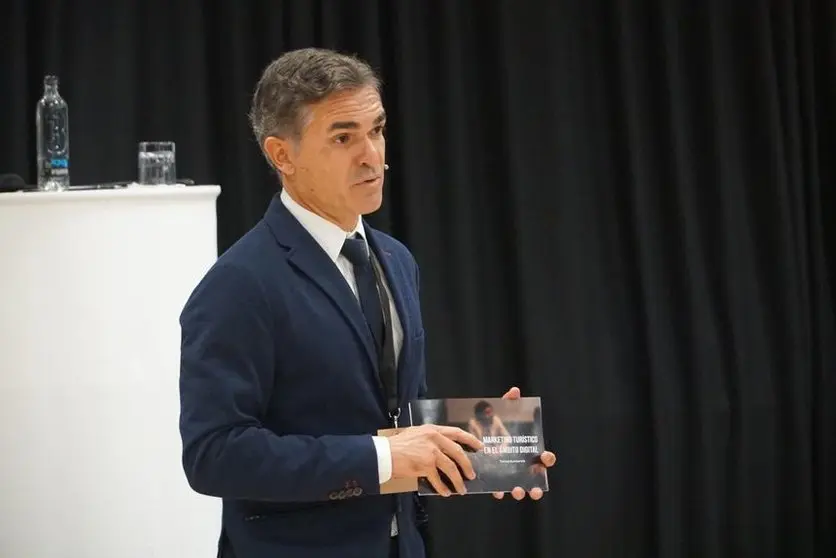Héctor Fernández, gerente de la Sociedad Exterior de Promoción
