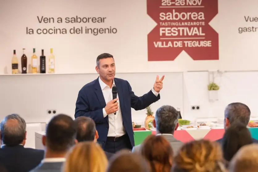 El presidente del Cabildo, Oswaldo Betancort, en la presentación de Saborea Lanzarote.