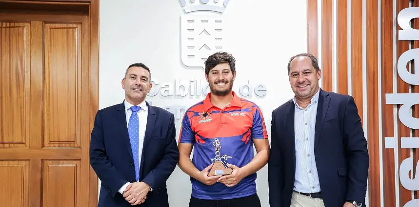 Recepción Daniel Hernández.