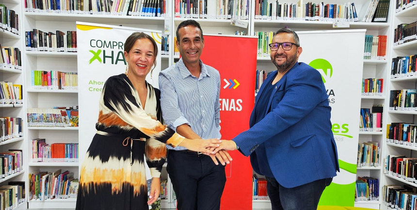 Firma del pacto entre PSOE, CXH y NC-BC.