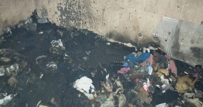 Imagen de la basura quemada.