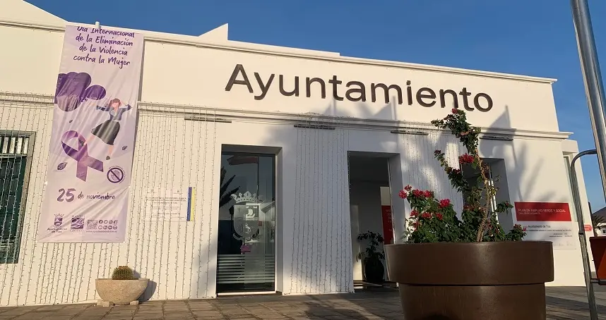 Fachada del Ayuntamiento de Tías.