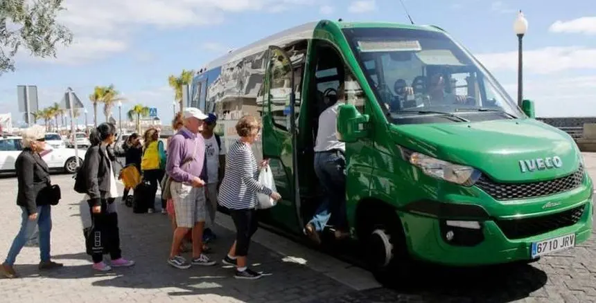 Imagen de la guagua lanzadera utilizada en el anterior mandato.