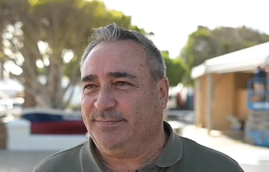 Ángel Vázquez.