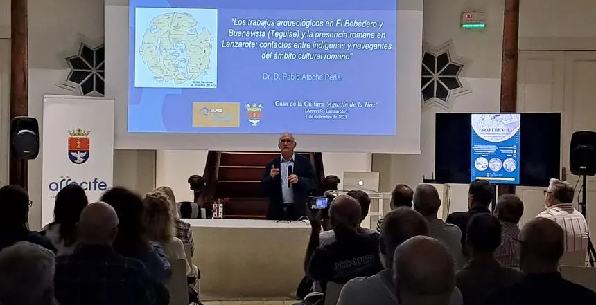 Uno de los momentos de la interesante conferencia