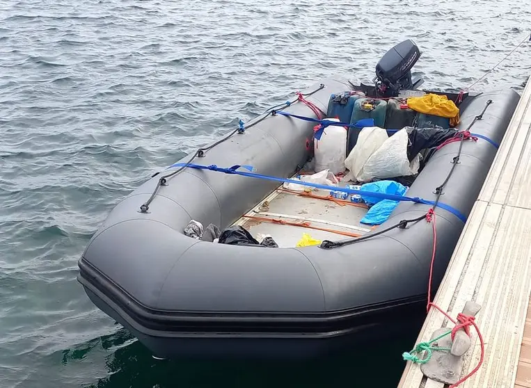 Imagen de la neumática en la que viajaban los inmigrantes