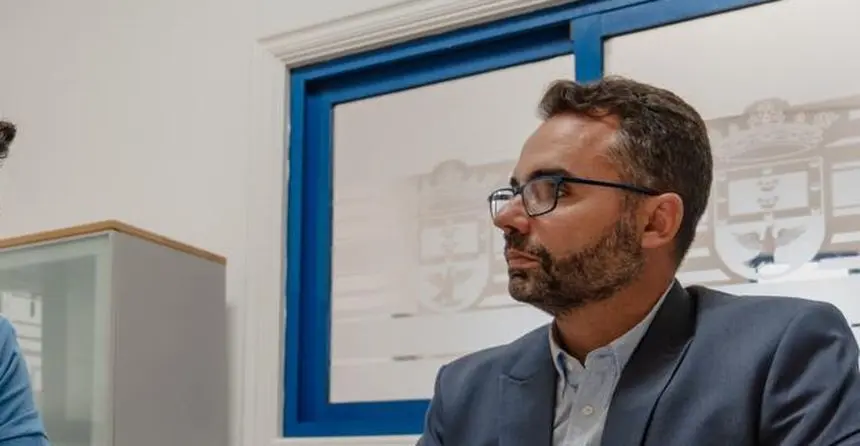 Echedey Eugenio en su despacho del Ayuntamiento de Arrecife