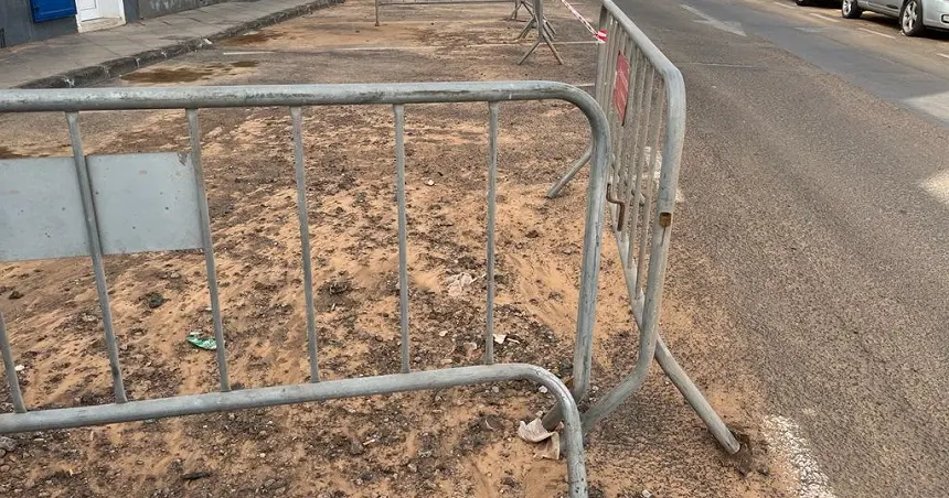 Zonas de la capital sucias tras las lluvias torrenciales.