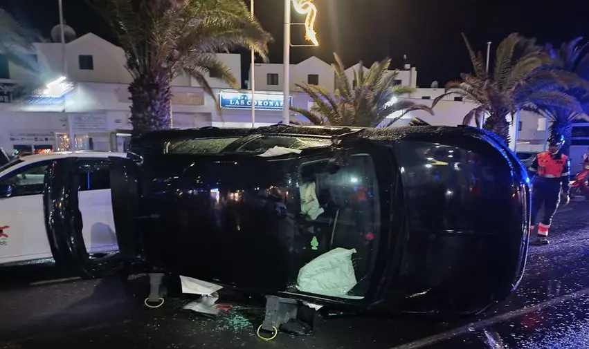 Accidente en la Avenida de Las Palmeras de Costa Teguise.