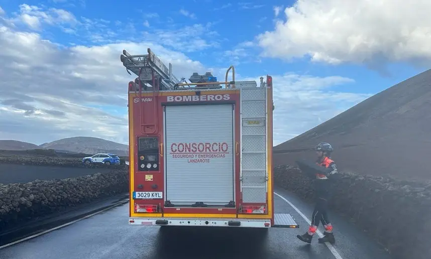 Camión de bomberos en la zona del accidente.