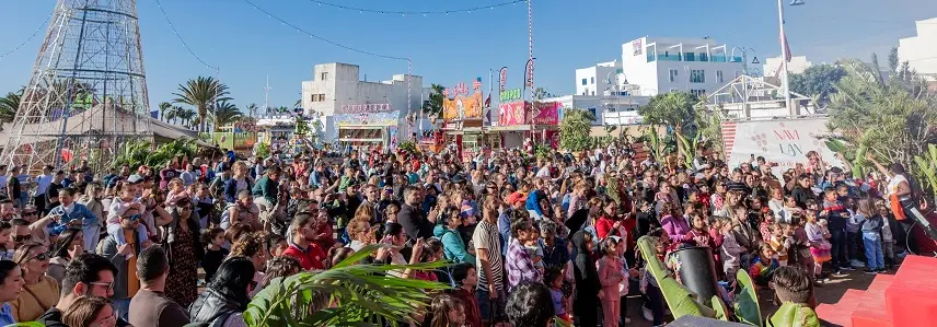 Navilan Arrecife. La Feria de la Navidad   arranca con un extraordinario éxito de asistencia  en su primer día