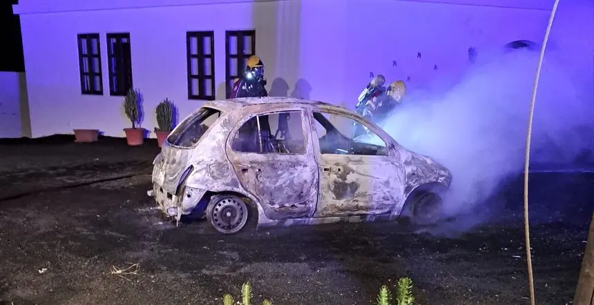 Imagen del coche calcinado