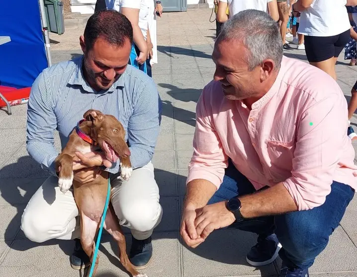 El alcalde Yonathan de León y el concejal Jacobo Lemes