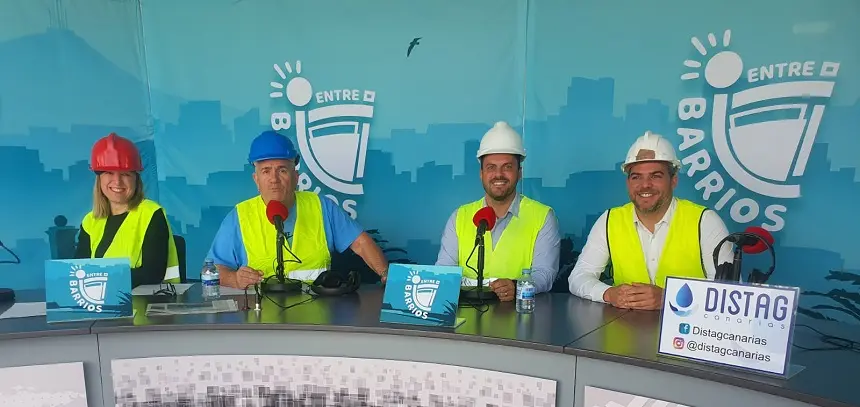 Jacobo Medina y Yonathan de León en el programa Entre Barrios junto a Chalo Frías y Laura San José.