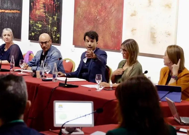 Marcos Bergaz junto al grupo municipal PSOE Teguise
