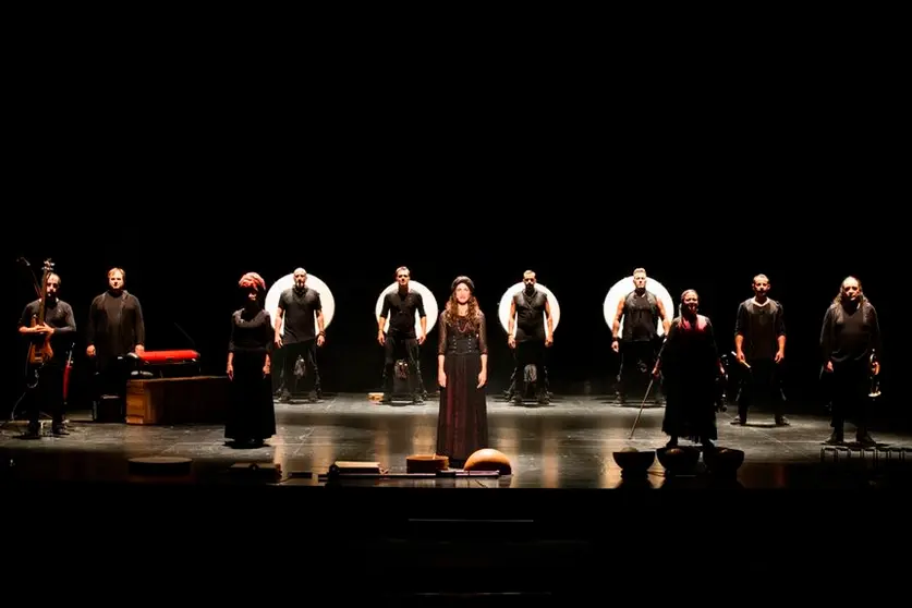 La danza vuelve al Teatro con la exitosa producción Ángaro, de la compañía Pieles. El siguiente espectáculo de nuestro ciclo es “No Sin Mis Huesos” de Iron Skulls Co