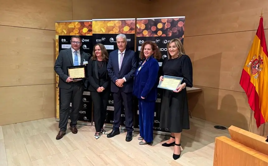 Premios Re Think Cesar Lanzarote y Plus Fariones