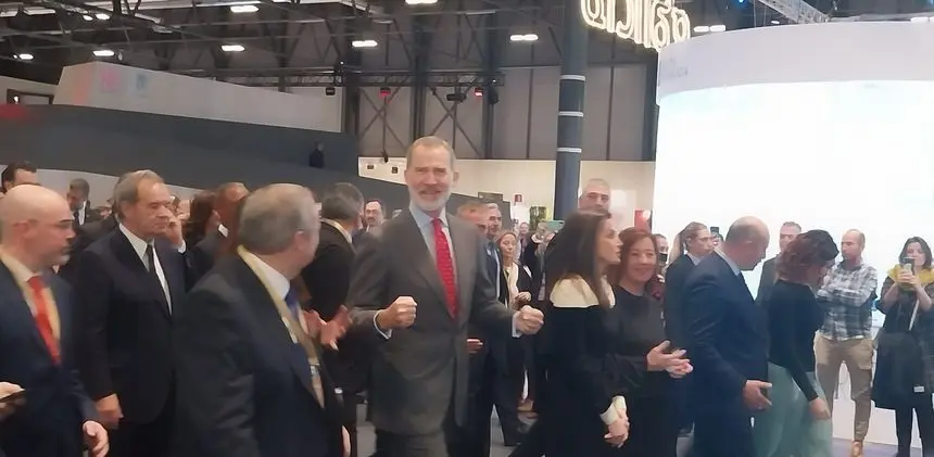 Imagen de los Reyes este miércoles entrando en la feria.