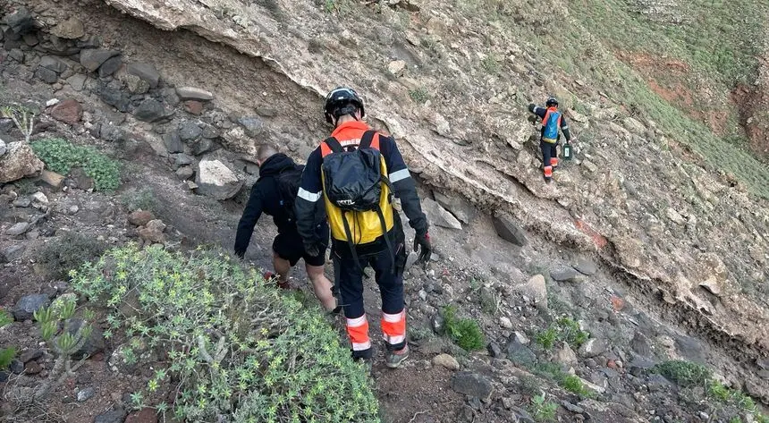 Rescate de un senderista por parte de los bomberos de Lanzarote.