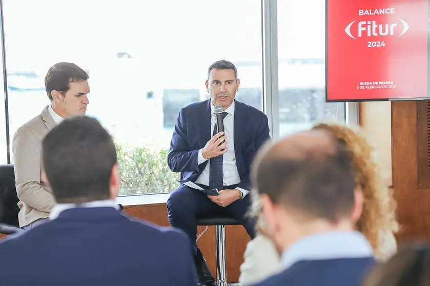 Oswaldo Betancort en la rueda de prensa de balance de FITUR 2024.