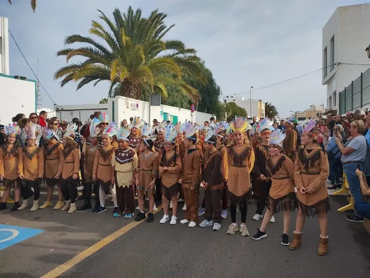 Los CEIP Capellanía y La Destila celebran su desfile de carnaval.