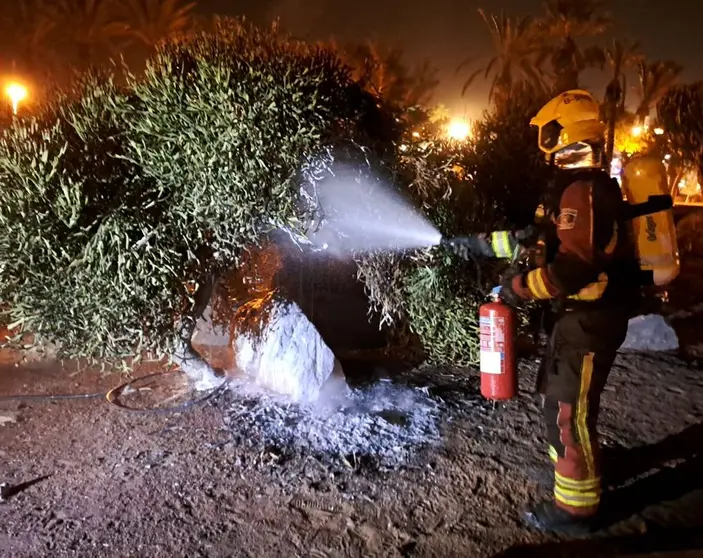 Momento de la actuación del bombero