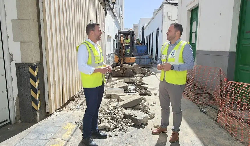 El vicepresidente junto al alcalde de Arrecife.