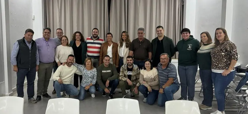 Imagen de las personas que conforman el Comité Local de CC en Teguise y que acudieron al encuentro