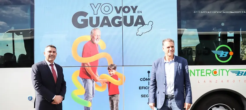 Oswaldo Betancort y Domingo Cejas durante la presentación del Plan Insular de Transporte y Movilidad Sostenible.
