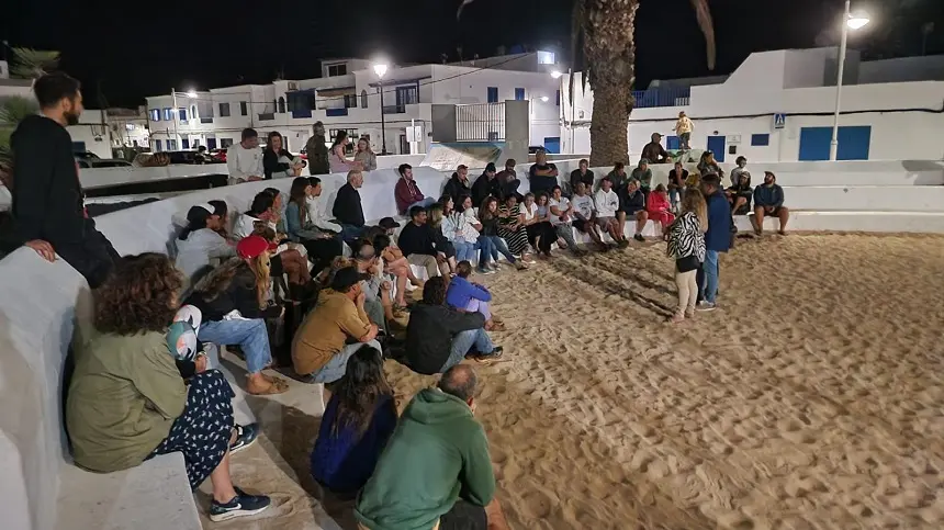 Reunión de NC con los vecinos de Famara.