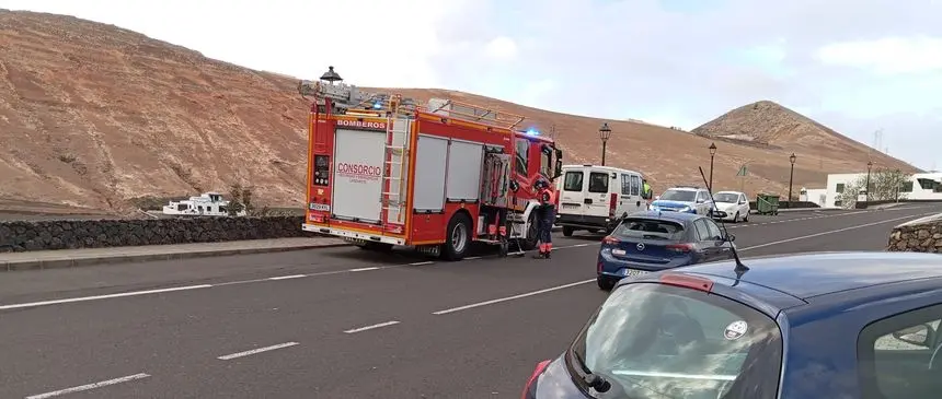 Imagen del momento de la actuación de los bomberos