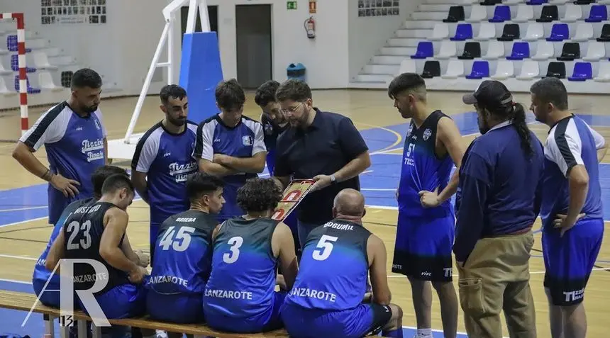 Imagen del equipo en un descanso