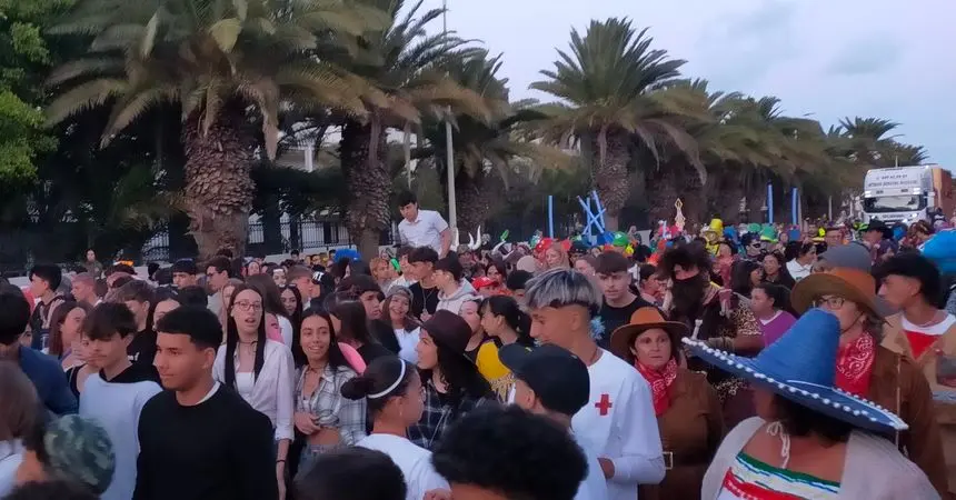 Imagen de una de las carrozas del carnaval de este sábado.