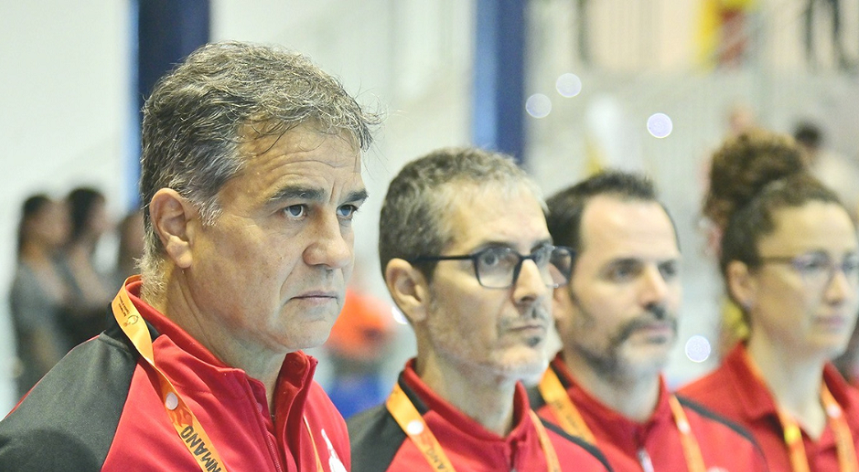 Ambros Martín, seleccionador de la selección femenina española de balonmano.