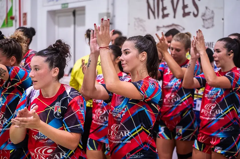 Imagen de archivo de las jugadoras del Balonmano Zonzamas celebrando un triunfo.