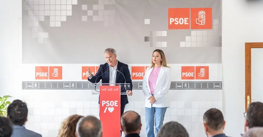 Rueda de prensa de Sebastían Franquis y María Dolores Corujo por el combustible.