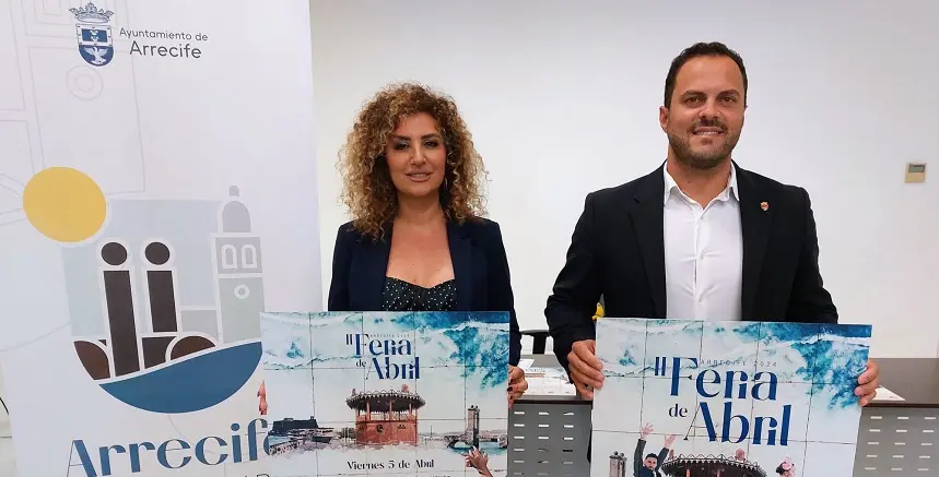 El alcalde de Arrrecife y la concejala de Turismo y Comercio presentan la programación y cartel oficial