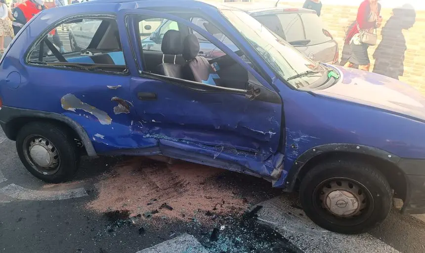 Imagen de cómo quedó uno de los vehícuos siniestrados