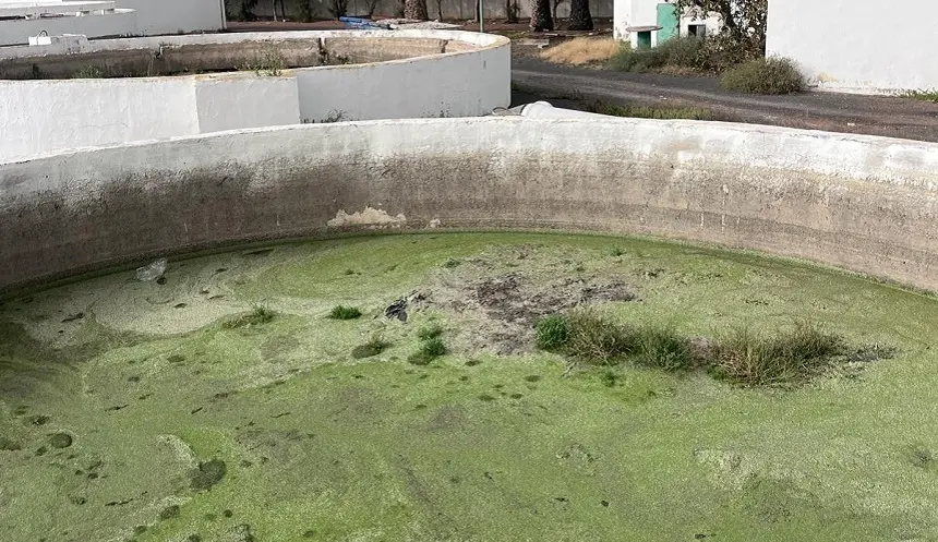 Tanque de la estación donde fue rescatado el varón, por los agentes de la Policía Local de Arrecife