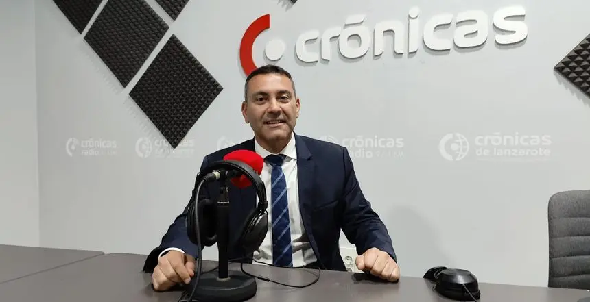 Oswaldo Betancort este viernes en el estudio de Crónicas Radio.