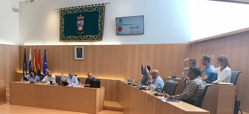 Sesión plenaria del Ayuntamiento de Tías.