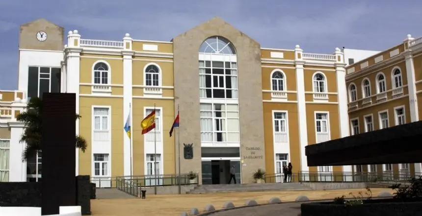 Imagen de la fachada del Cabildo de Lanzarote