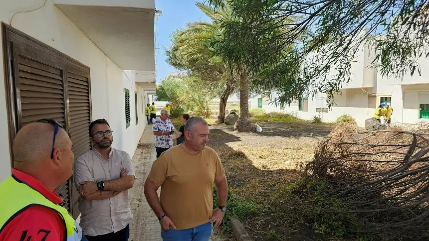Jacobo Lemes junto a Echedey Eugenio en Tinasoria.